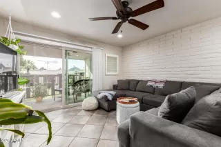 Photo #2: 6984634 Listing 