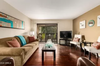 Photo #3: 6985021 Listing