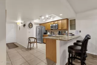 Photo #6: 6985195 Listing