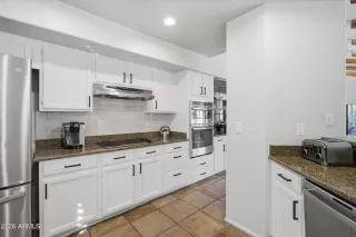 Photo #6: 6985255 Listing 