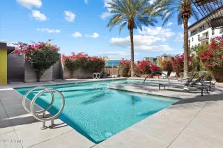 Photo #2: 6985274 Listing