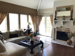 Photo #4: 6985287 Listing 