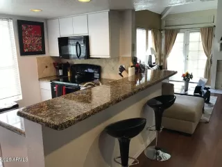 Photo #6: 6985287 Listing 