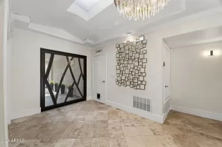 Photo #2: 6985410 Listing 