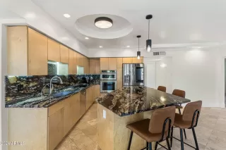 Photo #4: 6985410 Listing 