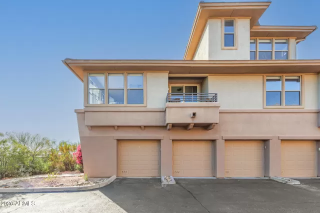 MLS: 6985414 Condo For Sale