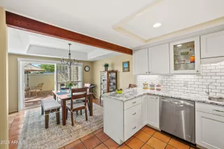 Photo #5: 6985706 Listing 