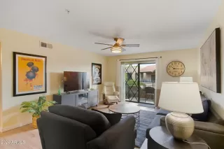 Photo #4: 6986092 Listing