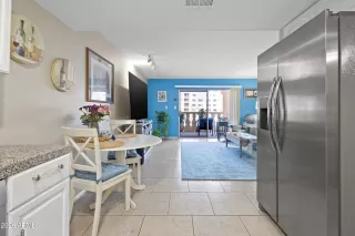 Photo #5: 6986150 Listing