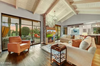 Photo #2: 6986163 Listing 