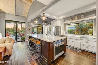 Photo #4: 6986163 Listing 