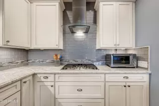 Photo #6: 6986163 Listing 