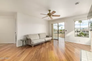 Photo #2: 6986223 Listing