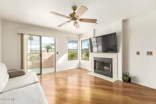 Photo #3: 6986223 Listing