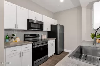 Photo #4: 6986288 Listing