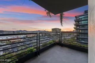 Photo #5: 6986289 Listing 