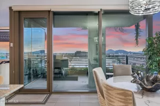 Photo #6: 6986289 Listing 