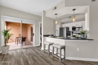 Photo #4: 6986293 Listing 