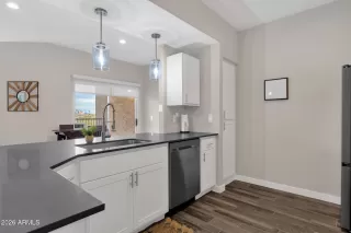 Photo #3: 6986300 Listing 