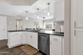 Photo #6: 6986300 Listing 