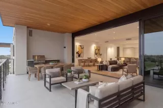 Photo #6: 6986312 Listing 