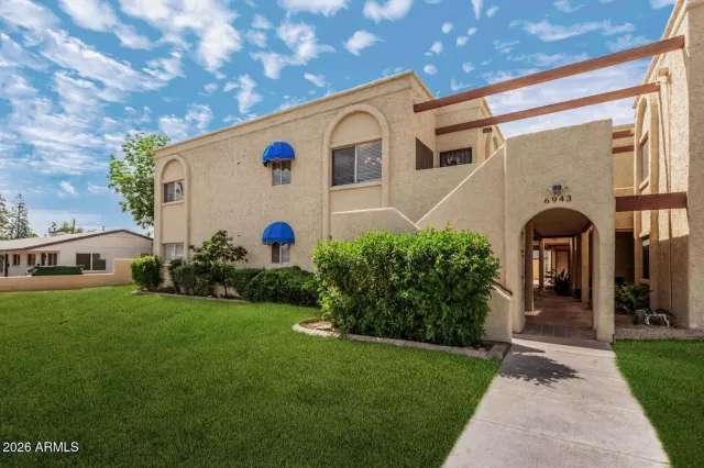 MLS: 6986375 Condo For Sale