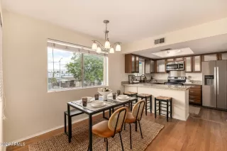 Photo #4: 6986375 Listing 