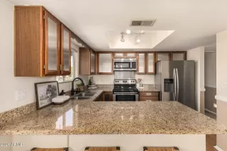 Photo #6: 6986375 Listing 