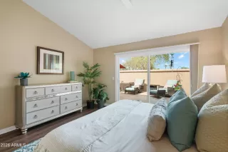 Photo #6: 6986580 Listing