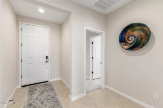 Photo #3: 6986682 Listing