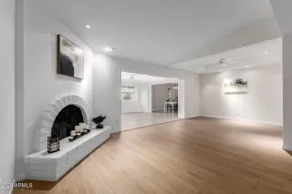 Photo #3: 6986797 Listing 