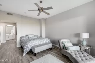 Photo #5: 6986808 Listing 