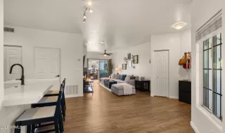 Photo #2: 6986888 Listing 