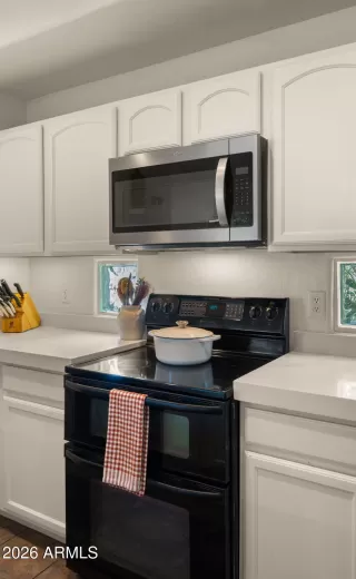 Photo #6: 6986888 Listing 