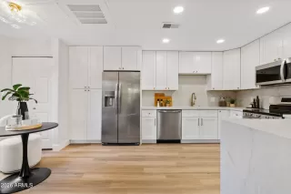 Photo #4: 6986925 Listing 