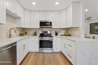 Photo #5: 6986925 Listing 