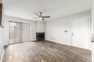 Photo #5: 6986966 Listing 