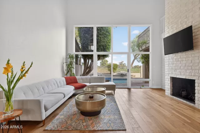 MLS: 6986968 Condo For Sale