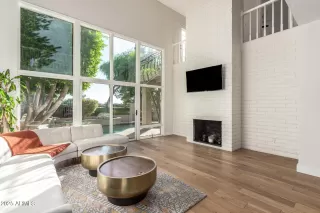 Photo #4: 6986968 Listing