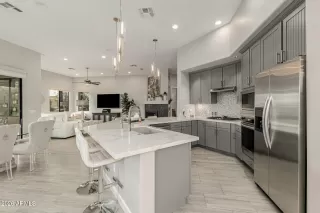 Photo #4: 6987001 Listing