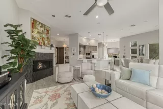 Photo #5: 6987001 Listing