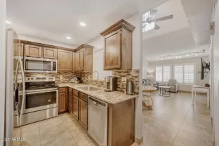 Photo #5: 6987130 Listing 