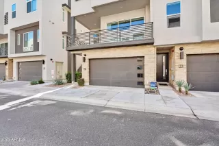 Primary Photo for MLS#: 6987183