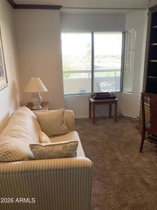 Photo #5: 6987206 Listing 