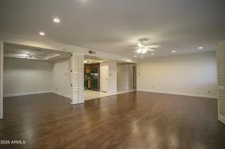 Photo #6: 6987337 Listing