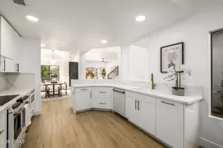 Photo #2: 6987456 Listing 