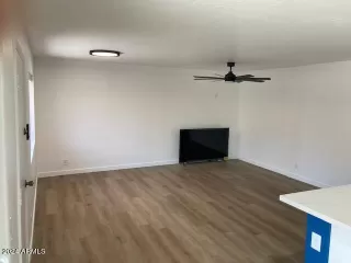 Photo #4: 6987617 Listing