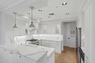 Photo #1: 6987651 Listing