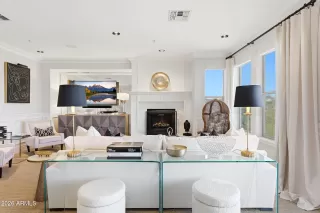 Photo #6: 6987651 Listing