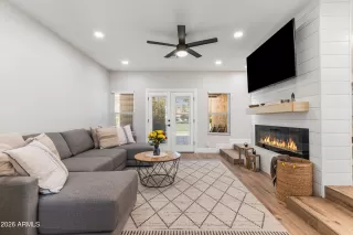 Photo #5: 6987869 Listing 